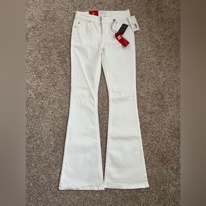 Celebrity Pink || white flare jeans || size 1/25